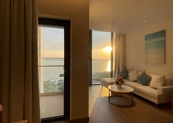 Modern Beachfront At Bay 公寓 *
