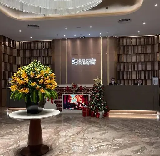Modern Beachfront At Bay 公寓 下龍