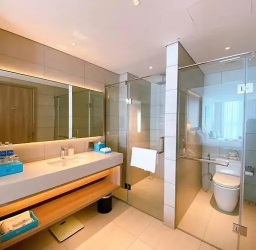 Modern Beachfront At Bay 公寓 *