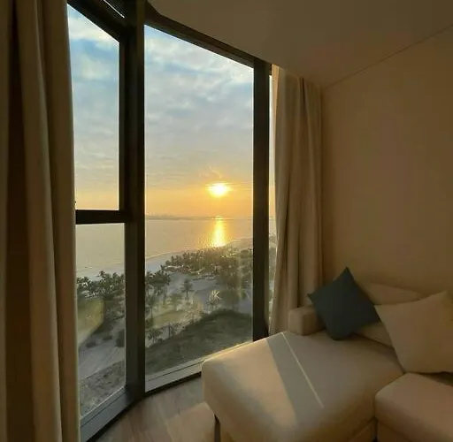 Modern Beachfront At Bay 公寓 下龍