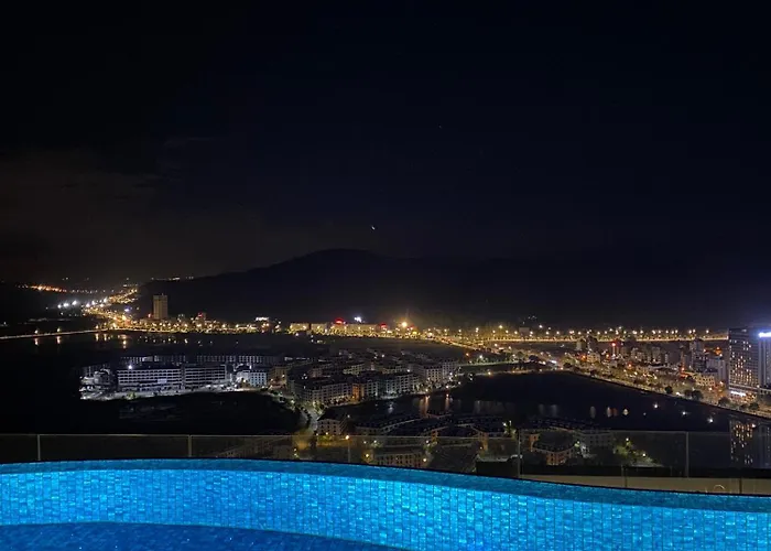 公寓 Modern Beachfront At Bay *